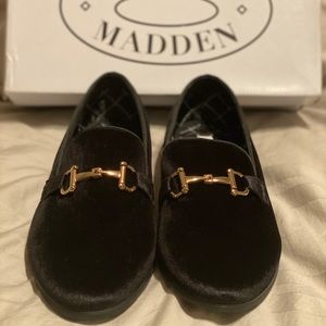 Steven Madden Coine Velvet Men’s Loafer in black